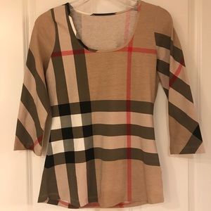 Burberry women’s scoop neck 3 1/4 sleeve shirt